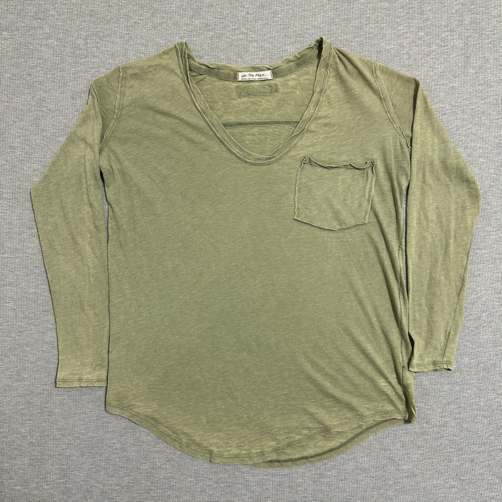We The Free Free People Sage Green V-Neck Long Sleeve Pocket Tee Size M OB933514